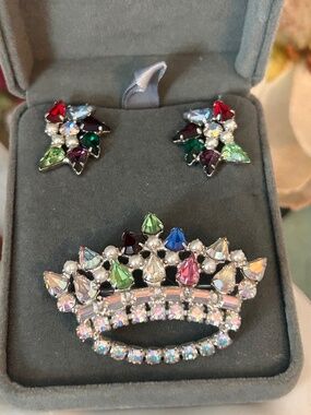 Beautiful B David Crown Brooch and Earring Set Multicolored Rhinestones